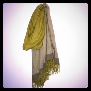 Gap oversized cozy scarf in yellow